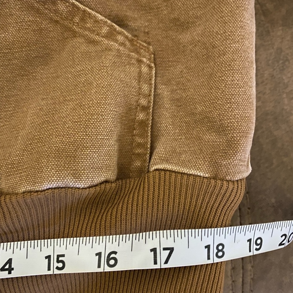 Carhartt women’s medium jacket - Picture 10 of 11